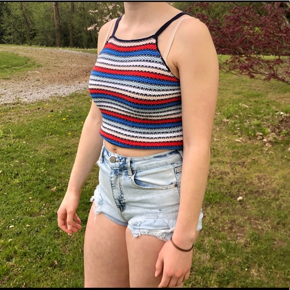 Knitted cropped tank top - Picture 1 of 4